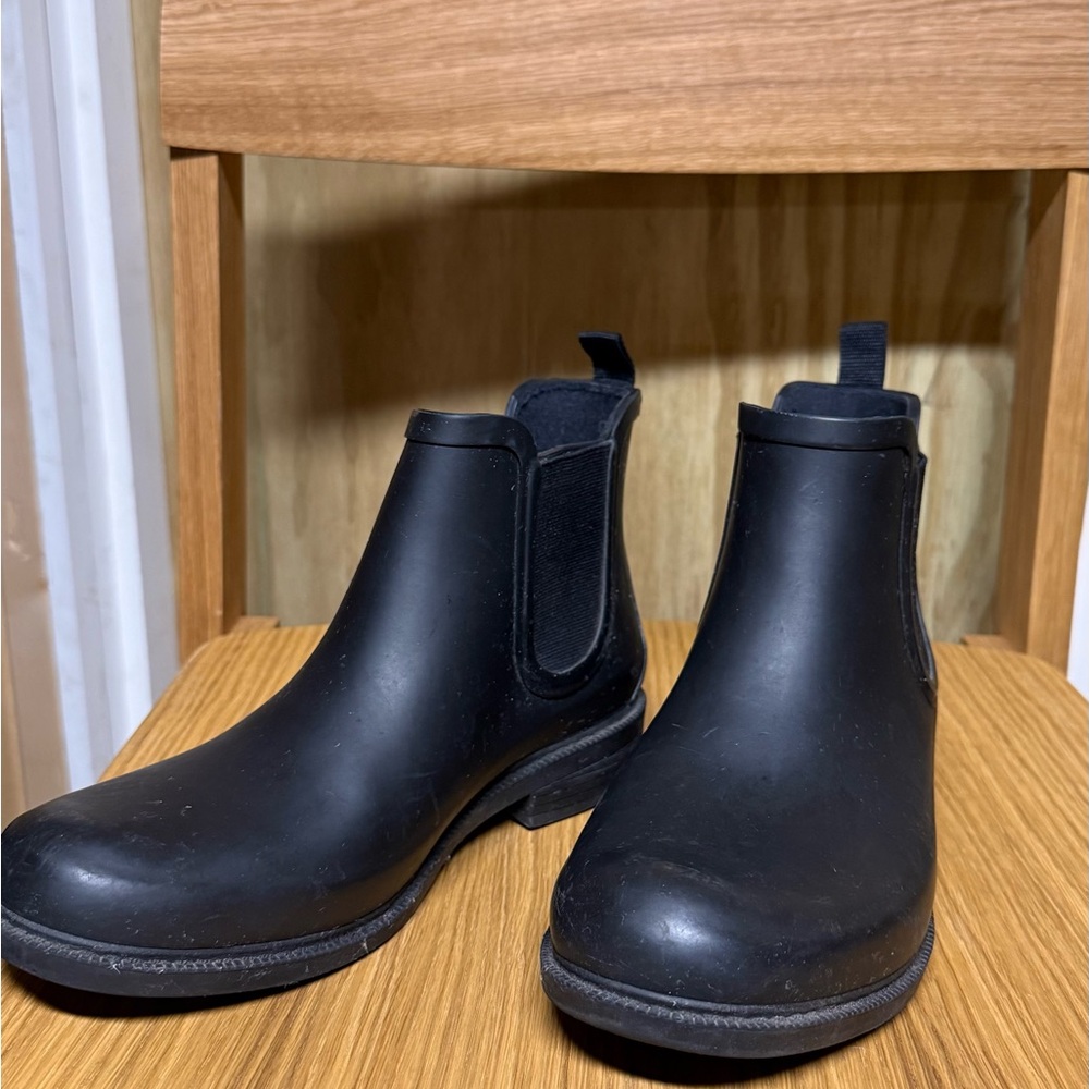 Black Chelsea Boots